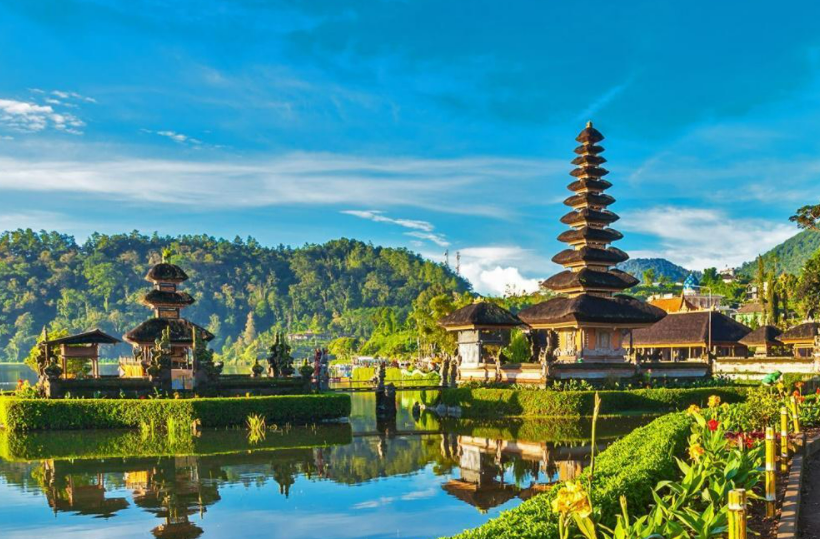 东南亚快讯：越南谅山省友谊口岸进出口和出入境活...